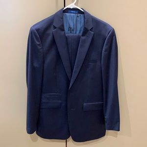 Vince Camuto Suit Slim size 38R